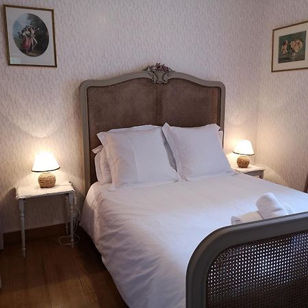 La Roseliere Maison Plain Pied Confortable Belle Decoration Jardin Magnifique 10 Mn A Pied Centre Ville Bayeux Proche Plages Du Debarquement エクステリア 写真