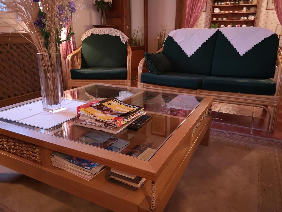 La Roseliere Maison Plain Pied Confortable Belle Decoration Jardin Magnifique 10 Mn A Pied Centre Ville Bayeux Proche Plages Du Debarquement エクステリア 写真