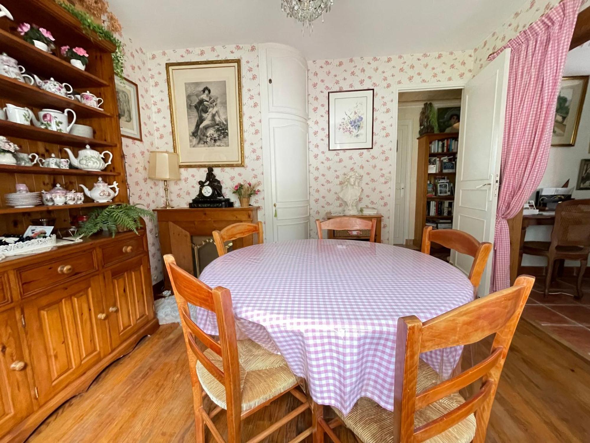 La Roseliere Maison Plain Pied Confortable Belle Decoration Jardin Magnifique 10 Mn A Pied Centre Ville Bayeux Proche Plages Du Debarquement エクステリア 写真