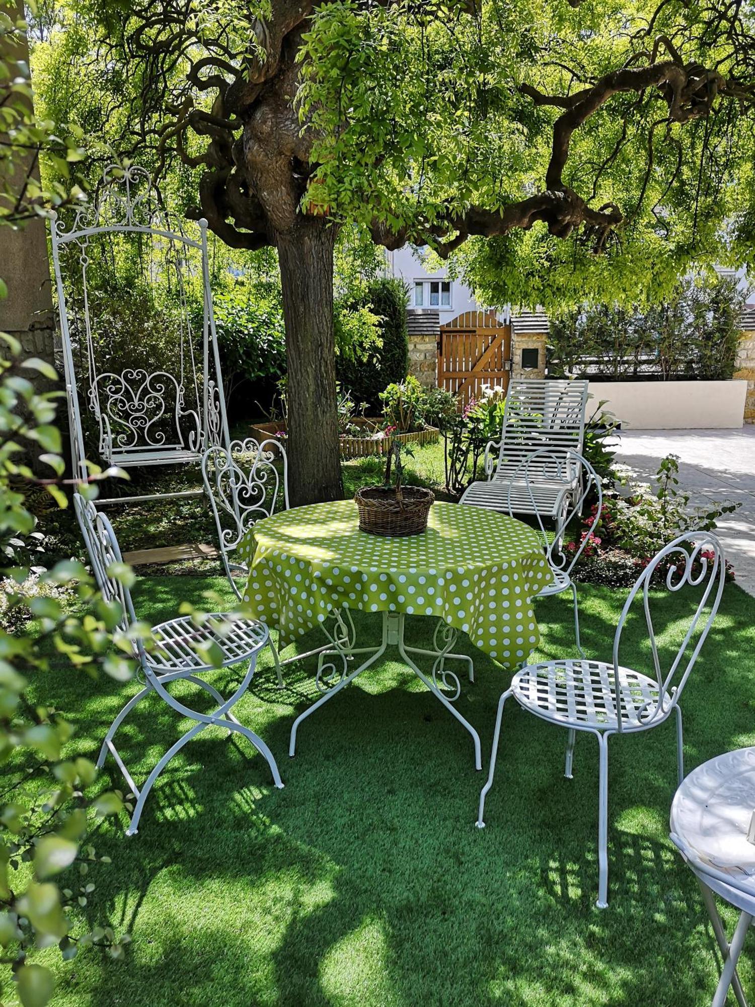 La Roseliere Maison Plain Pied Confortable Belle Decoration Jardin Magnifique 10 Mn A Pied Centre Ville Bayeux Proche Plages Du Debarquement エクステリア 写真